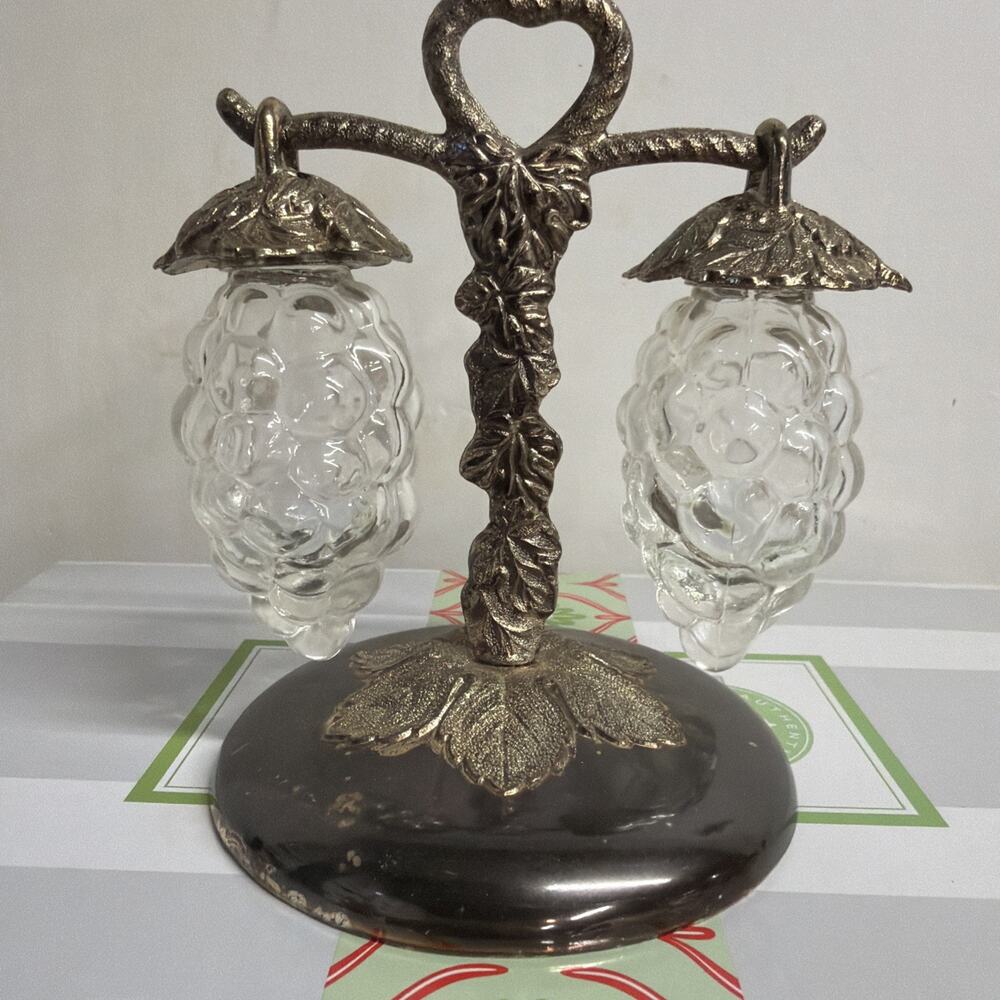 Apco Price Imports Hanging Grapes Salt & Pepper Shakers Vine Stand Japan Vintage